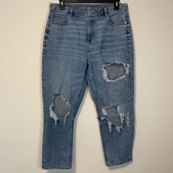 American Eagle Distressed Stretch Curvy Mom Jean Size 16 - Picture 1 of 10